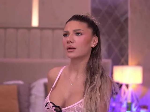 BongaCams BlairSander is Freechat BlairSander — Neck kisses, romantic dates, very slow unforgettable sex