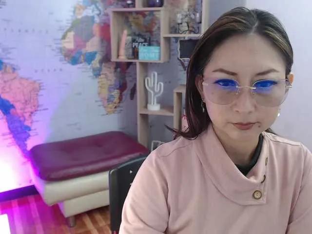 EvelynnMiller on BongaCams 