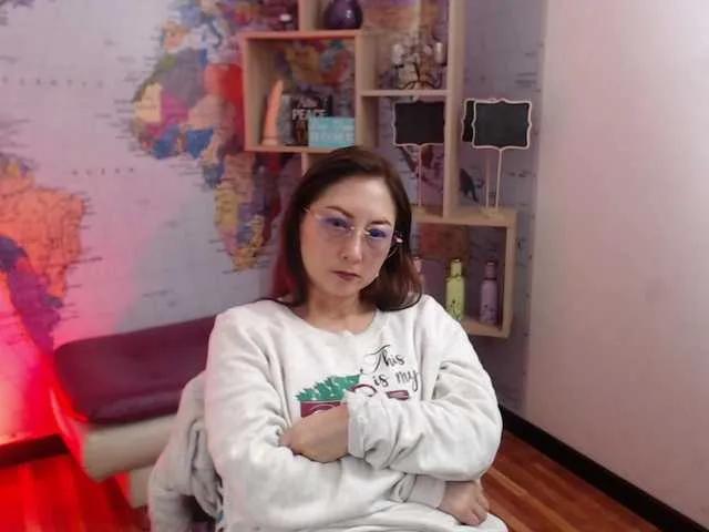 EvelynnMiller on BongaCams 