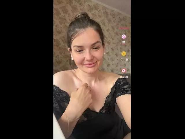 KikiMilf84 on BongaCams 