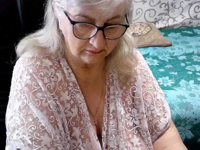 LolkaAlyss on BongaCams 