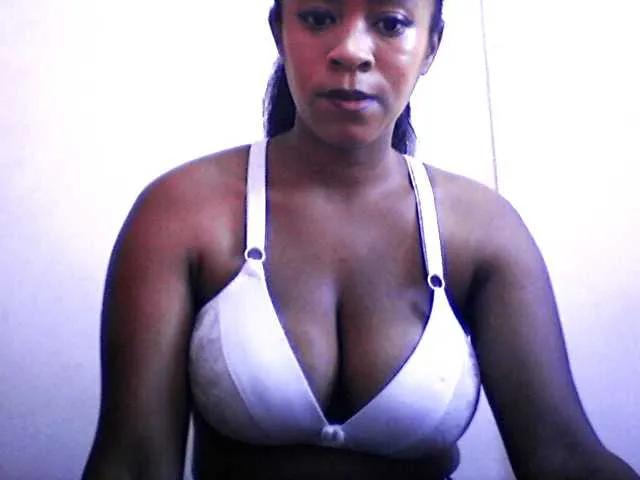 BongaCams silviaLaBombe is Freechat silviaLaBombe — J'aime les grosse bite et bien dure