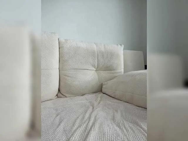 Sweetgirl-11 on BongaCams 