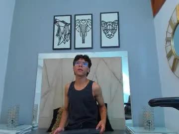 adams_bobby on Chaturbate 