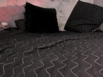 bella_desi — GOAL: Toe sucking [169 tokens remaining] Hello, I would like us to play a little #latina  #feet #footjob #anal #ass