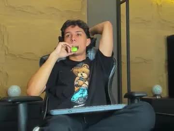 Chaturbate ethanlowell is Freechat ethanlowell — Let's get to know each other...Getting hot & I want fun! #latino #master #lovense #cashmaster #muscle