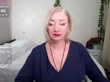 hunters_woman — GOAL: Breast massage [15 tokens remaining] Welcome to my room! #mature #blonde #bigboobs #milf #bigass