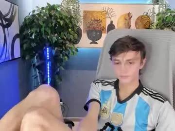 john_weasley — (   )  Fountain of hot cum  #gay #cum #twink #men [926 tokens remaining]