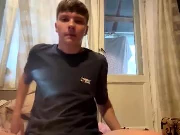 kvara328832 — GOAL: Cum show [1500 tokens remaining] Welcome to my room! #twink #gay #couple # young #18