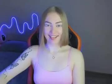 larakrein_lk — topless #sissy #nonude #pvt #mistress #dirtytalk [2077 tokens remaining]