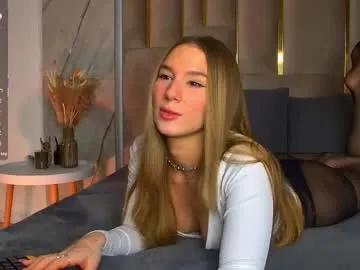 lesliemines — FAV 9,100, 200 one step closer to cumming - Goal: APPLY OIL ON MY BELLY [199 tokens left] #blonde #stockings #skinny #pantyhose #bigboobs