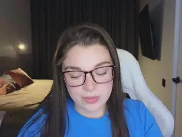 tutti_frutti_ on Chaturbate 