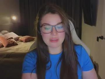 tutti_frutti_ on Chaturbate 