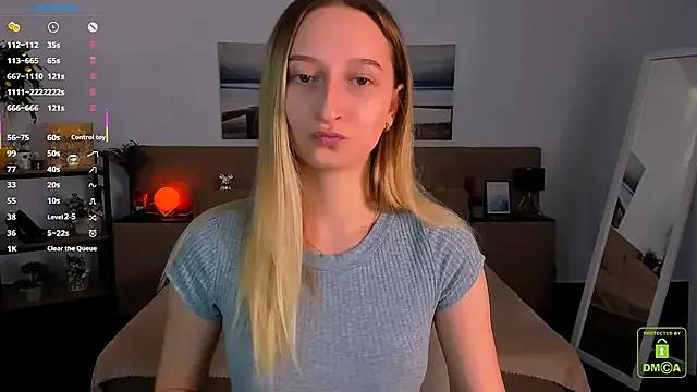 _Ri_na_ on StripChat 