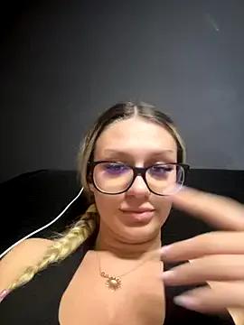 AbbySummerFun on StripChat 