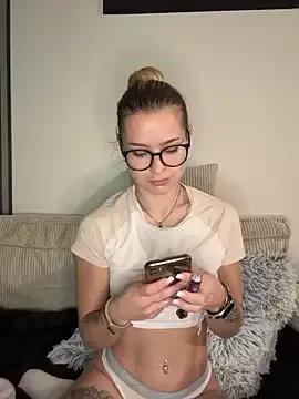 StripChat AlyssaSchwarz is Private AlyssaSchwarz — Toy Control 5 min Last Tip