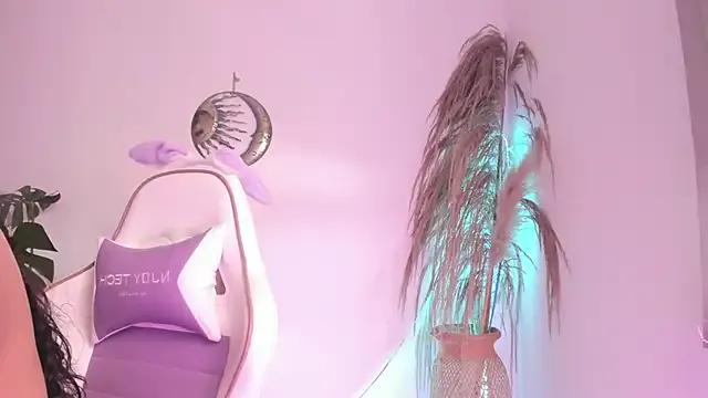 Anngel_1 on StripChat 