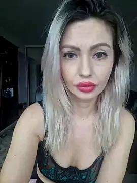 StripChat BritanyVegas is Freechat BritanyVegas — Naked oil show