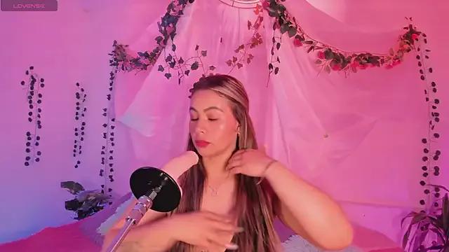 StripChat chubbyZoe is Freechat chubbyZoe — spank ass x 5