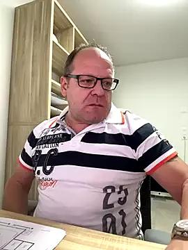 StripChat coupleLatinaLovers is Freechat coupleLatinaLovers — Friday Fun, and Cum