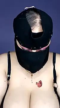 Dolly150 on StripChat 