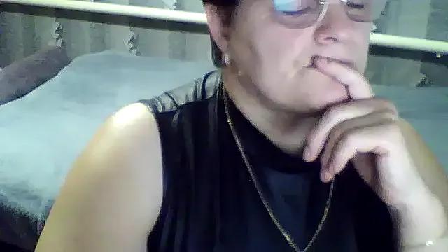 StripChat ElzaJewel is Freechat ElzaJewel — I'll undress and show my pussy