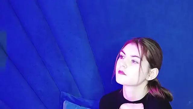 StripChat Evelisse is Private Evelisse — Last tipper gets 5 min lush control