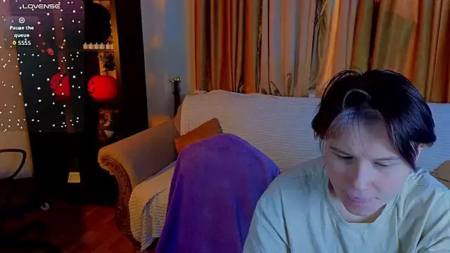 StripChat Girls_Fingers is Freechat Girls_Fingers — French Kiss