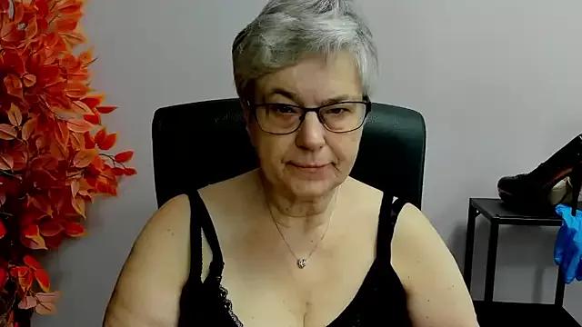 IrisDream on StripChat 