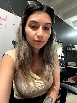 Isabella_Varella — Freechat on StripChat