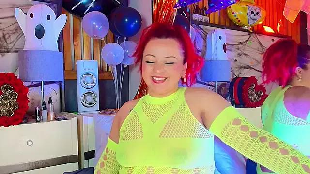 LilyyBigAss on StripChat 