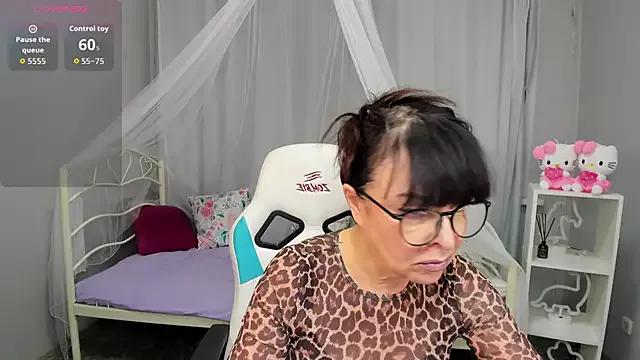 LindaRomero's avatar