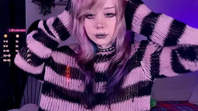 Lollyshy on StripChat 