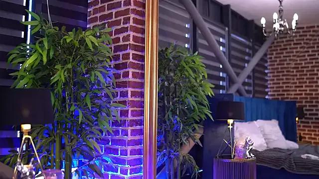 MillaSerene on StripChat 