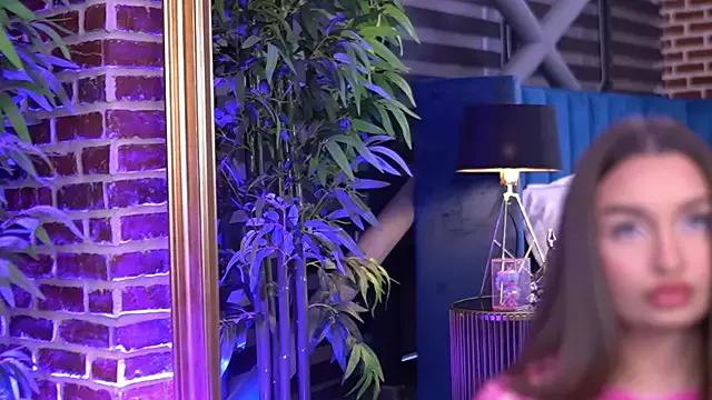 MillaSerene on StripChat 