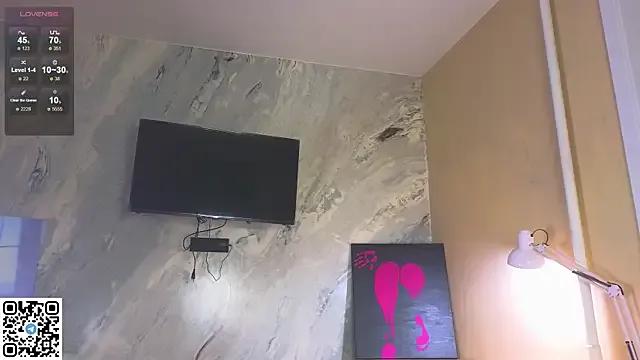 StripChat miss_bubbles_ is Freechat miss_bubbles_ — Flash my bubbles!