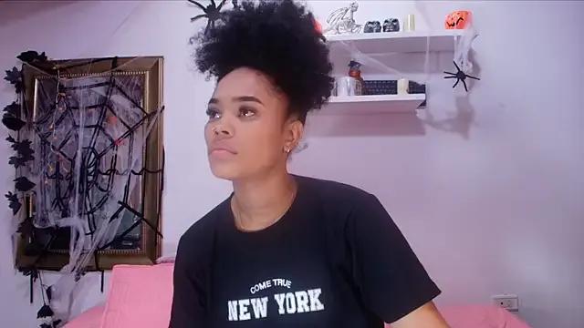 naia_blessed on StripChat 