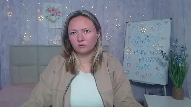 SallyVerda on StripChat 