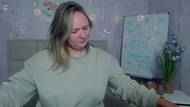 SallyVerda on StripChat 