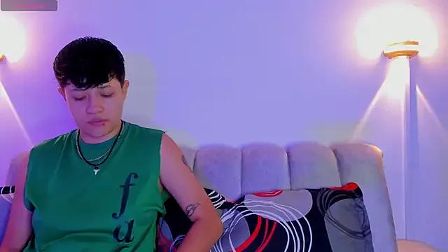 StripChat violet_casper_ is Freechat violet_casper_ — welcom kiss