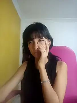 xoxo_milk on StripChat 