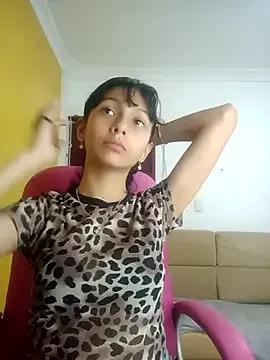 xoxo_milk on StripChat 