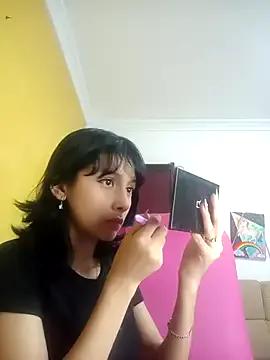 xoxo_milk on StripChat 